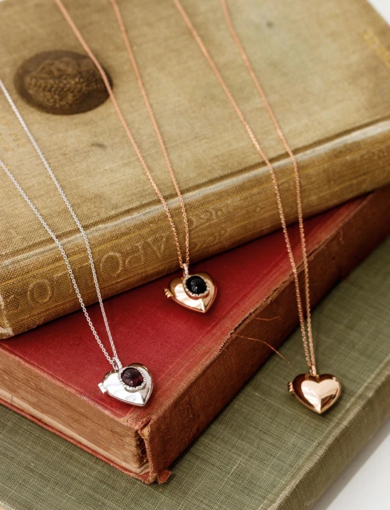 Amor Heart Locket