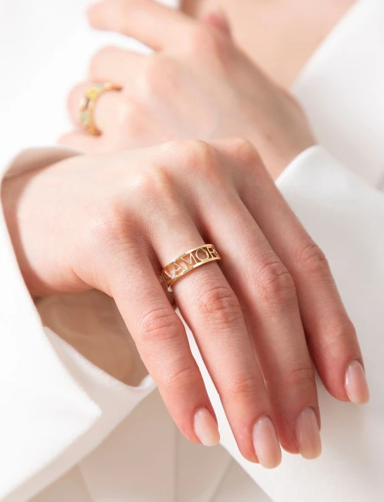 Amor Ring