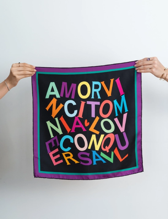 Amor Vincit Omnia İpek Fular