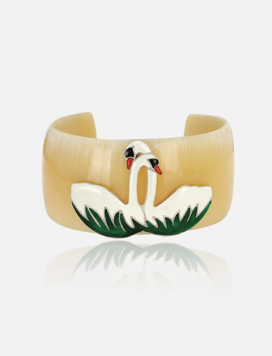 Leda                 Cuff