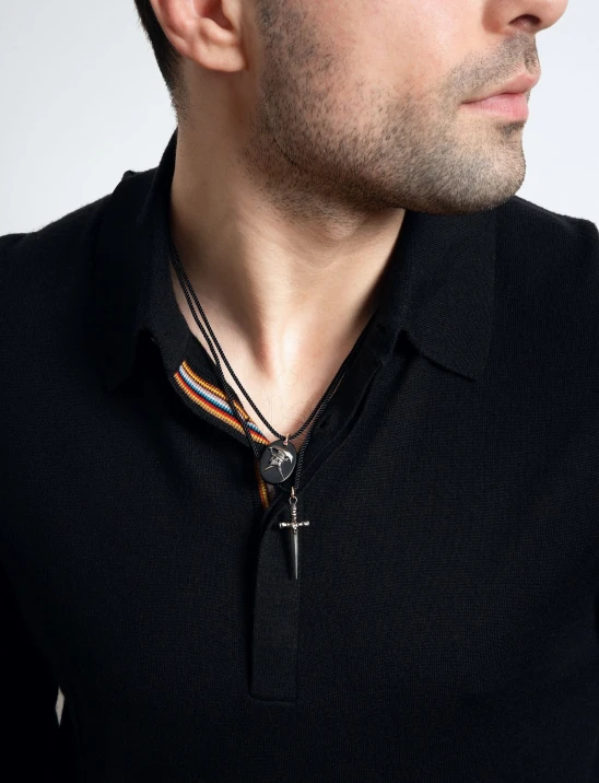 Helmet Onyx Necklace