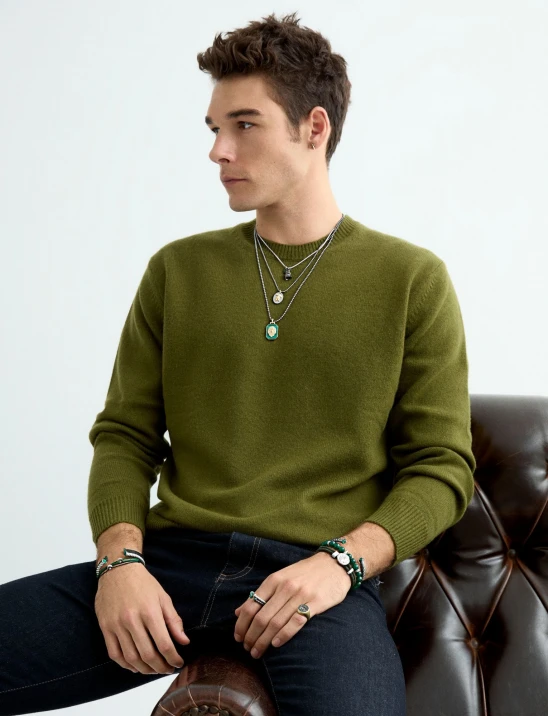 Helmet Green Carnelian Bracelet